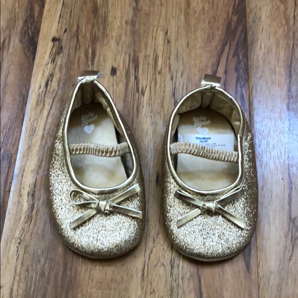 ✨EUC Baby B’gosh Sparkly Gold Shoes!✨